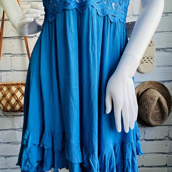 🔴𝐒𝐎𝐋𝐃 NWOT Free People Crochet Top Mini Dress - Picture 8 of 10